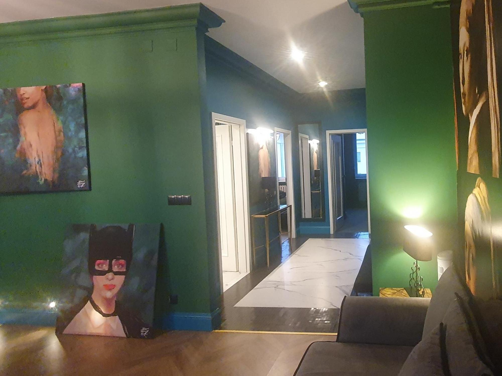 City Center Apartment Near Public Swimming Pool Варшава Екстериор снимка