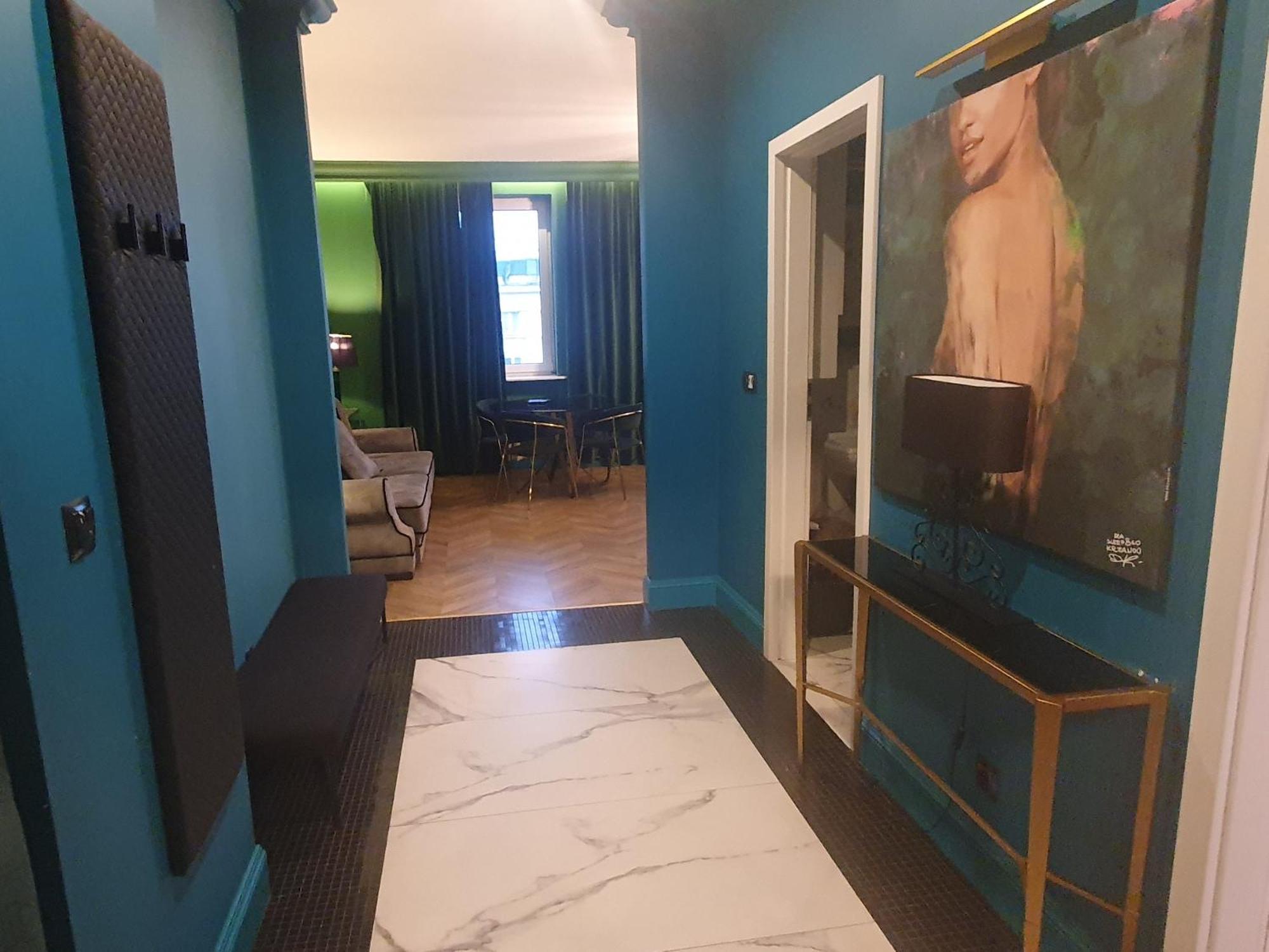 City Center Apartment Near Public Swimming Pool Варшава Екстериор снимка