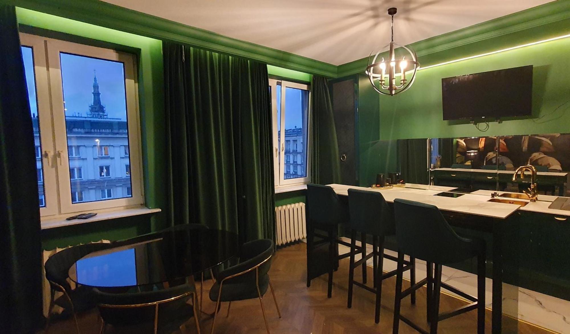 City Center Apartment Near Public Swimming Pool Варшава Екстериор снимка